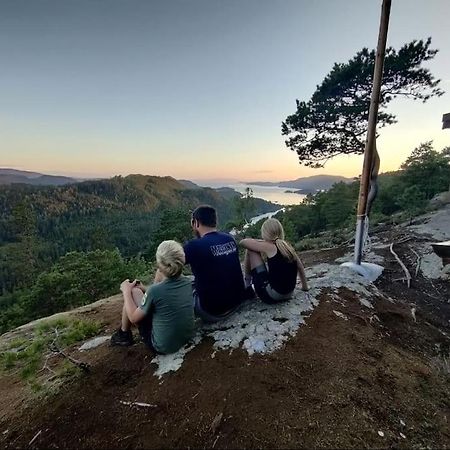 Idyllisk Minihus I Landlige Omgivelser - Med 5 Sengeplasser Og Parkering Åsen Buitenkant foto
