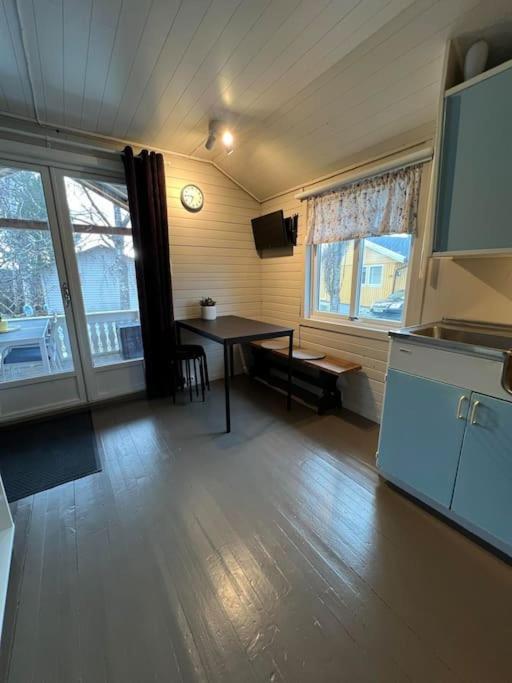 Idyllisk Minihus I Landlige Omgivelser - Med 5 Sengeplasser Og Parkering Åsen Buitenkant foto