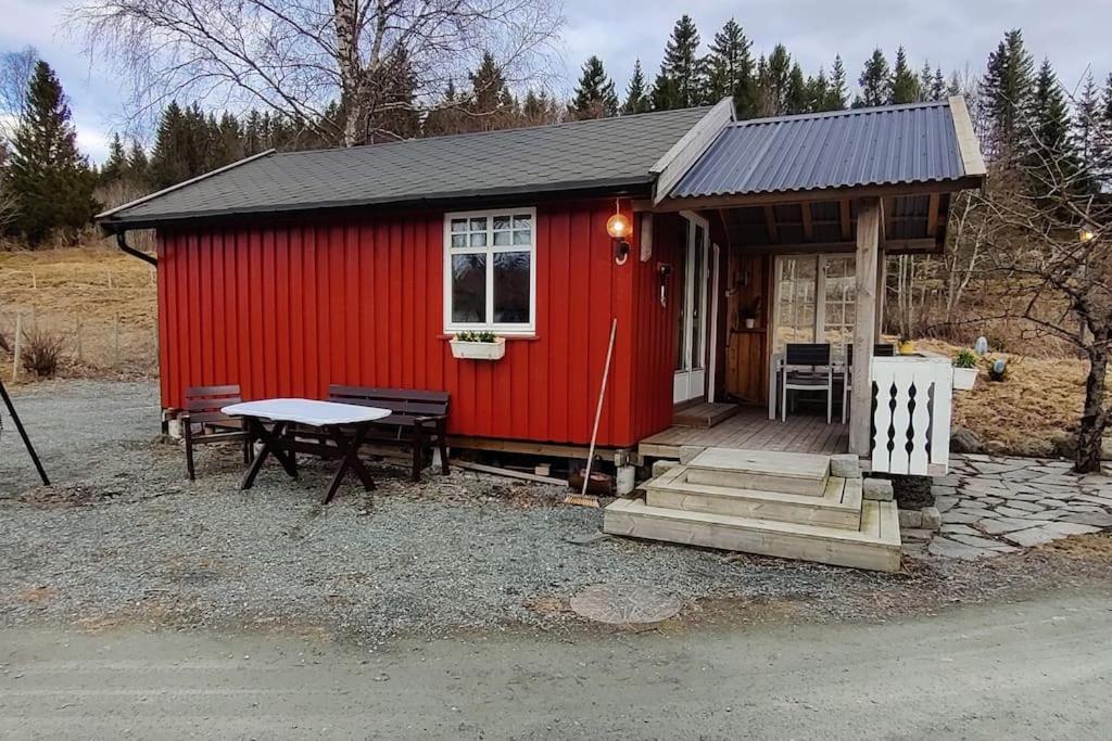Idyllisk Minihus I Landlige Omgivelser - Med 5 Sengeplasser Og Parkering Åsen Buitenkant foto