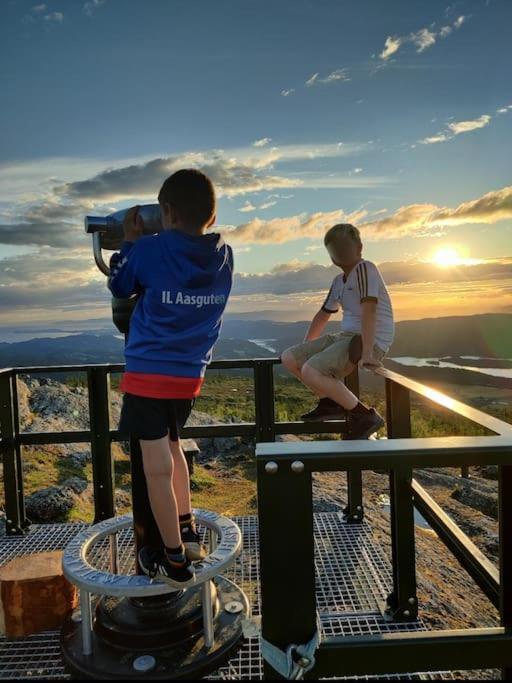 Idyllisk Minihus I Landlige Omgivelser - Med 5 Sengeplasser Og Parkering Åsen Buitenkant foto