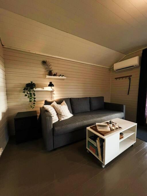 Idyllisk Minihus I Landlige Omgivelser - Med 5 Sengeplasser Og Parkering Åsen Buitenkant foto