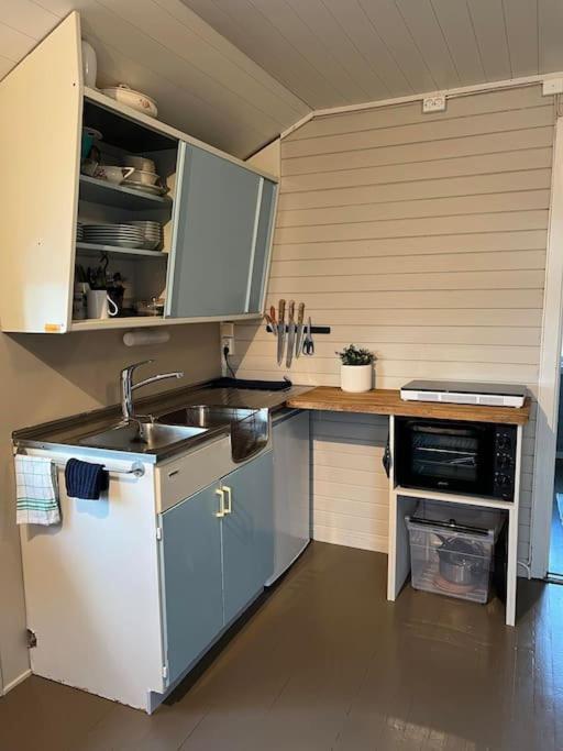 Idyllisk Minihus I Landlige Omgivelser - Med 5 Sengeplasser Og Parkering Åsen Buitenkant foto