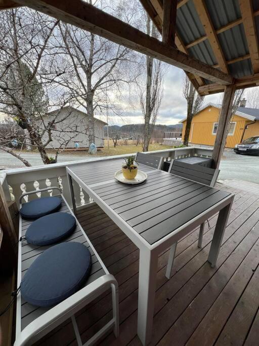 Idyllisk Minihus I Landlige Omgivelser - Med 5 Sengeplasser Og Parkering Åsen Buitenkant foto