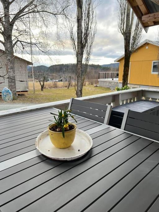 Idyllisk Minihus I Landlige Omgivelser - Med 5 Sengeplasser Og Parkering Åsen Buitenkant foto