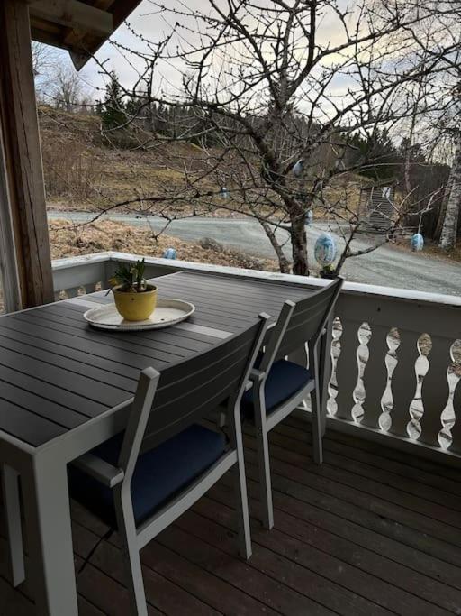 Idyllisk Minihus I Landlige Omgivelser - Med 5 Sengeplasser Og Parkering Åsen Buitenkant foto