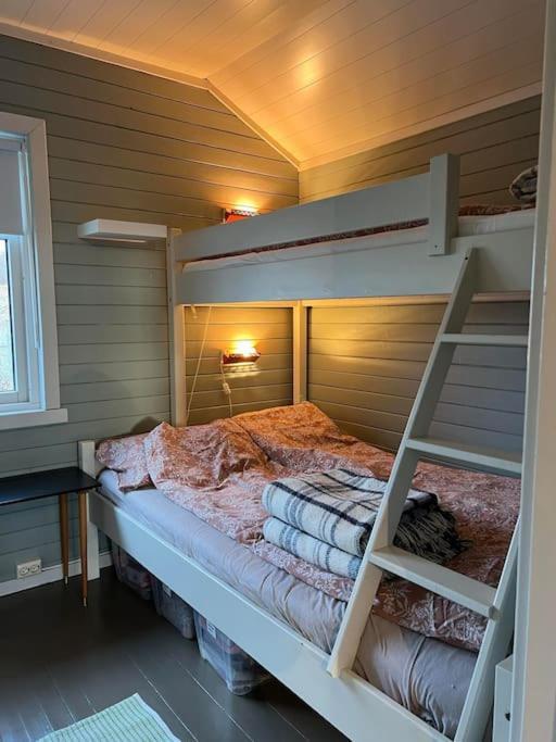 Idyllisk Minihus I Landlige Omgivelser - Med 5 Sengeplasser Og Parkering Åsen Buitenkant foto
